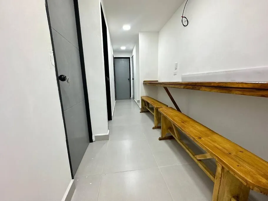 Amplia Casa Para Grupos Grandes, Comoda Y Acogedora Medellín